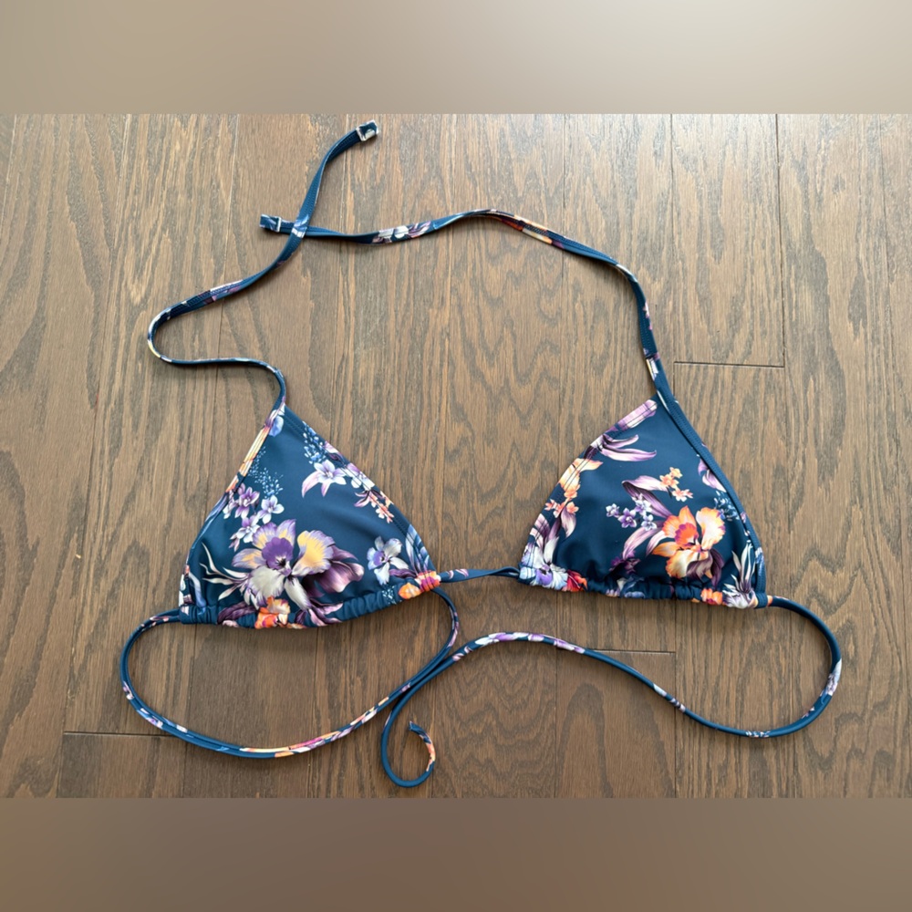 Express Swim Women's Bikini Swim Top Size Large tie straps floral blue